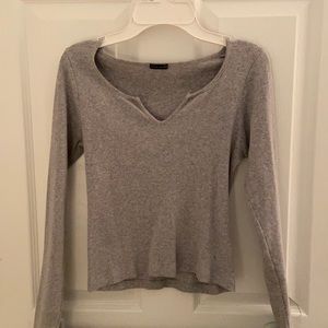 grey brandy melville long sleeve sweater top